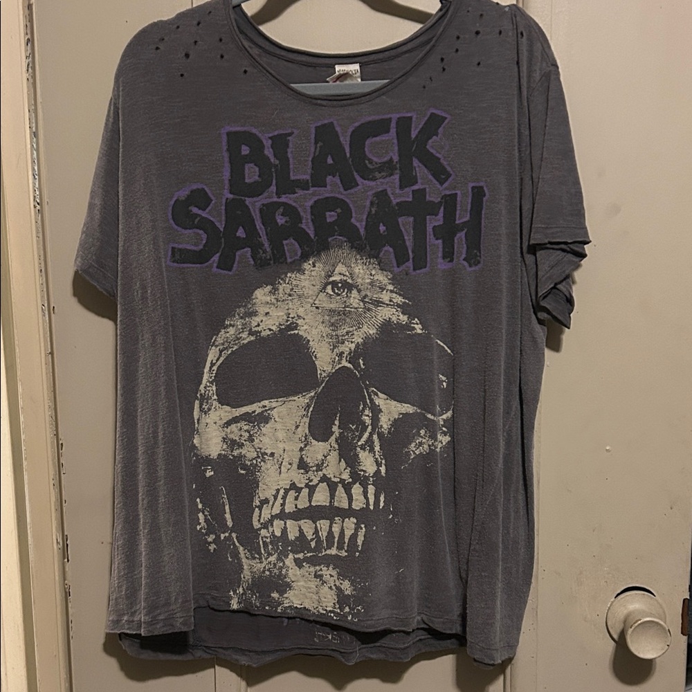 Magnolia Pearl Gray Black Sabbath Tee
